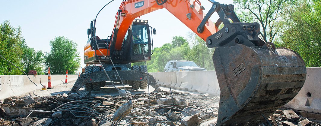 4 Questions to Ask Before Selecting a Wheel Excavator