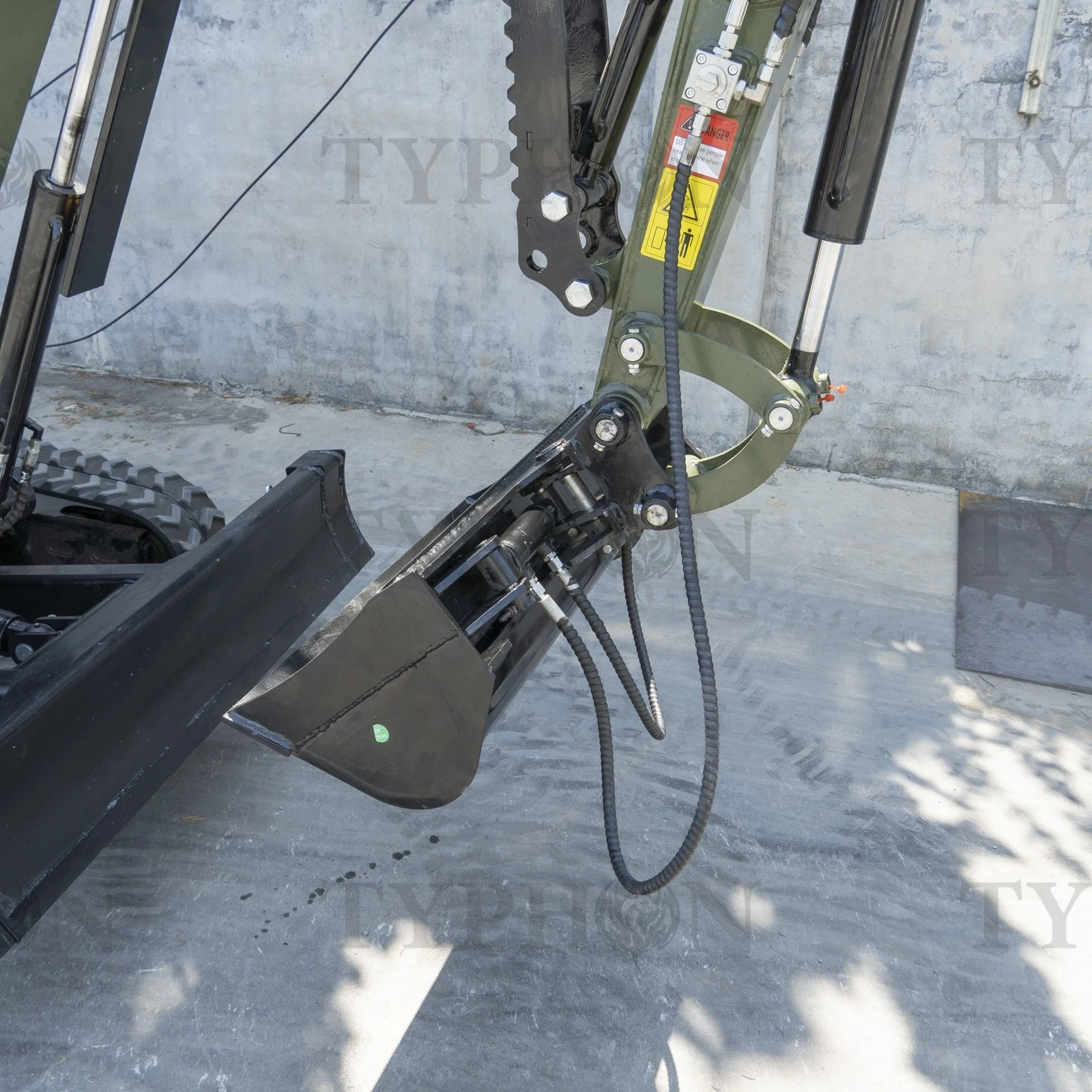 800mm Tilting Bucket Attachment For 2-3 ton Mini Excavator Hyd Digging Bucket5 - American Excavator