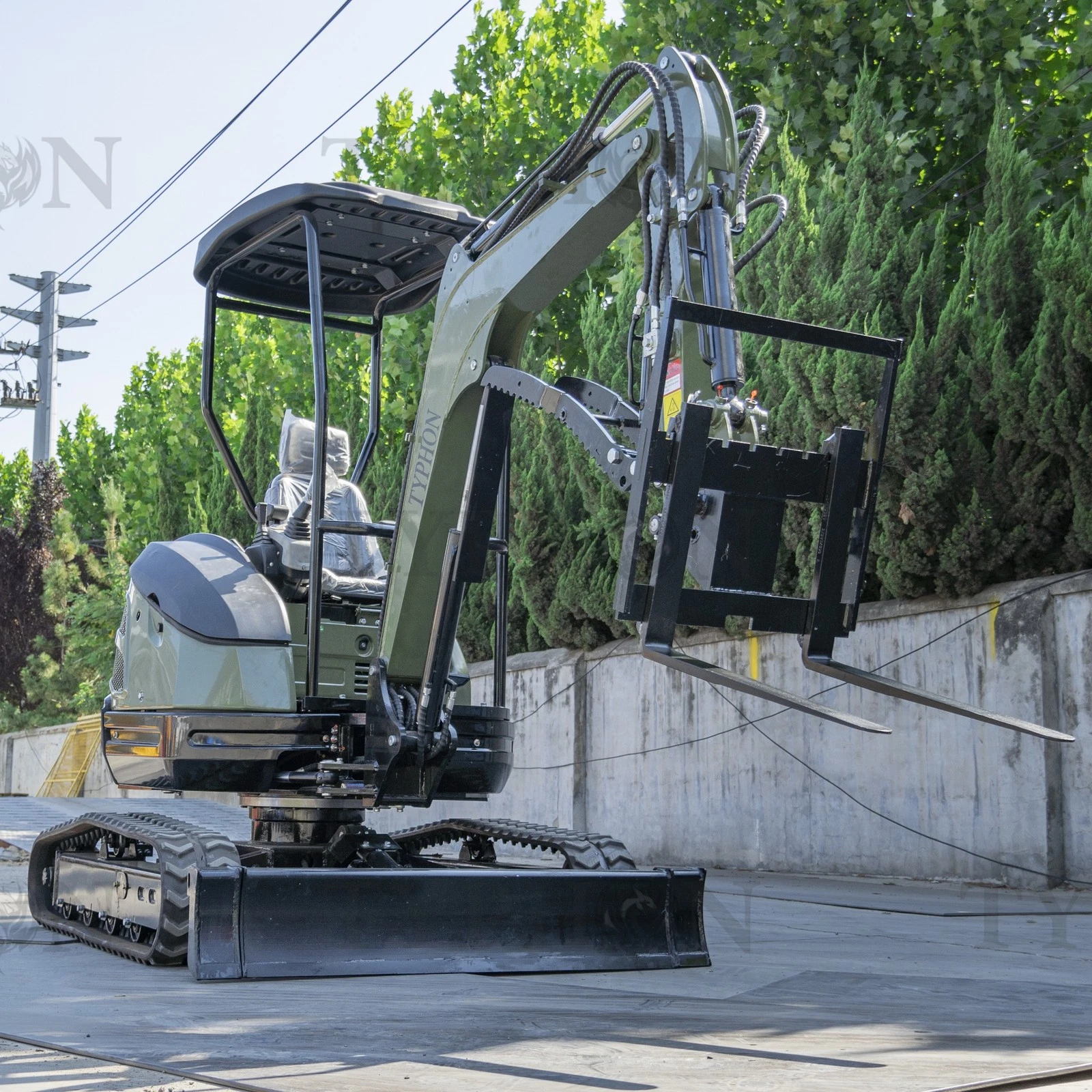 Pallet Fork Attachment for 2.5-3 ton Mini Excavator3 - American Excavator