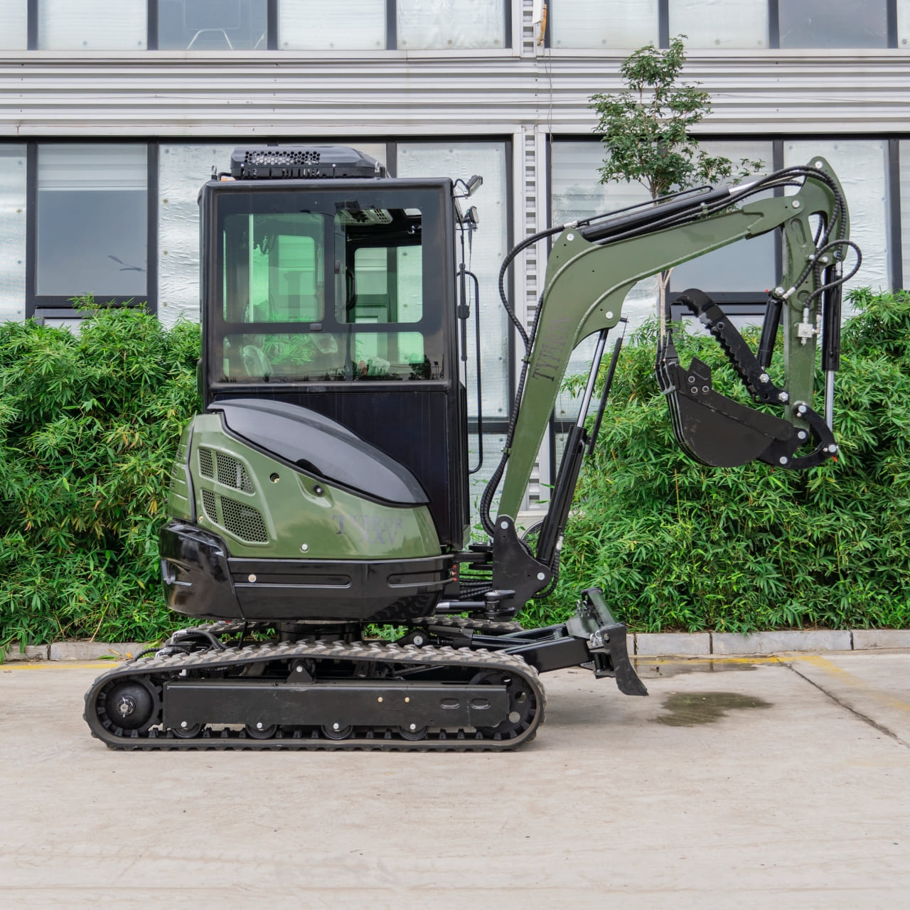 TYPHON TERROR XXV Diesel Mini Excavator 2.7 Ton